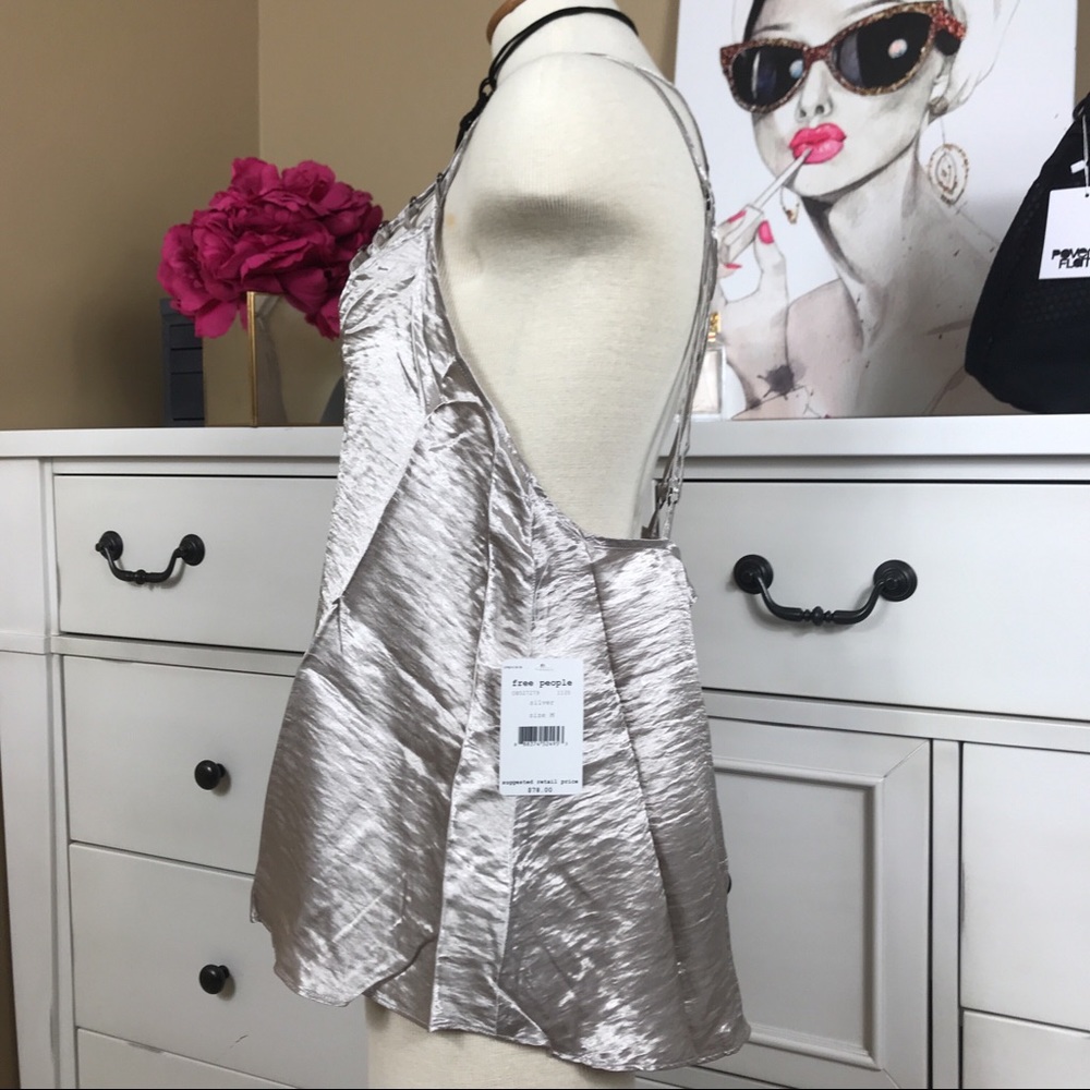 🎉Host Pick 🎉 Free People Silver Haze V Neck - Picture 5 of 8